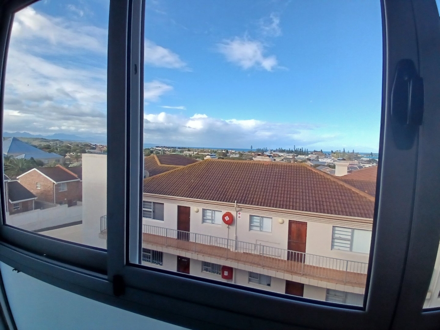 2 Bedroom Property for Sale in Hartenbos Central Western Cape